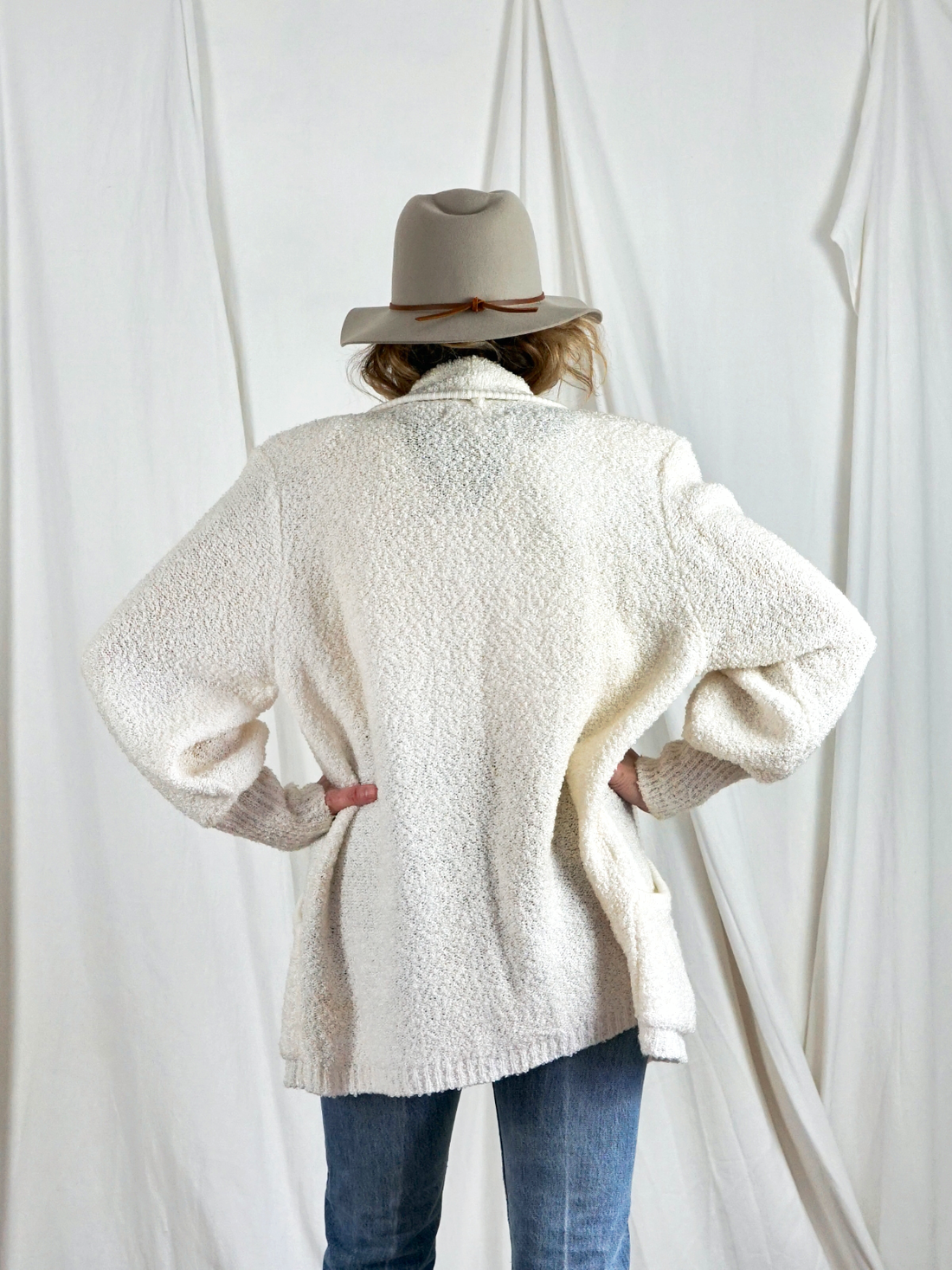 Vintage Vanilla Boucle Sweater-closiTherapi | vinTage
