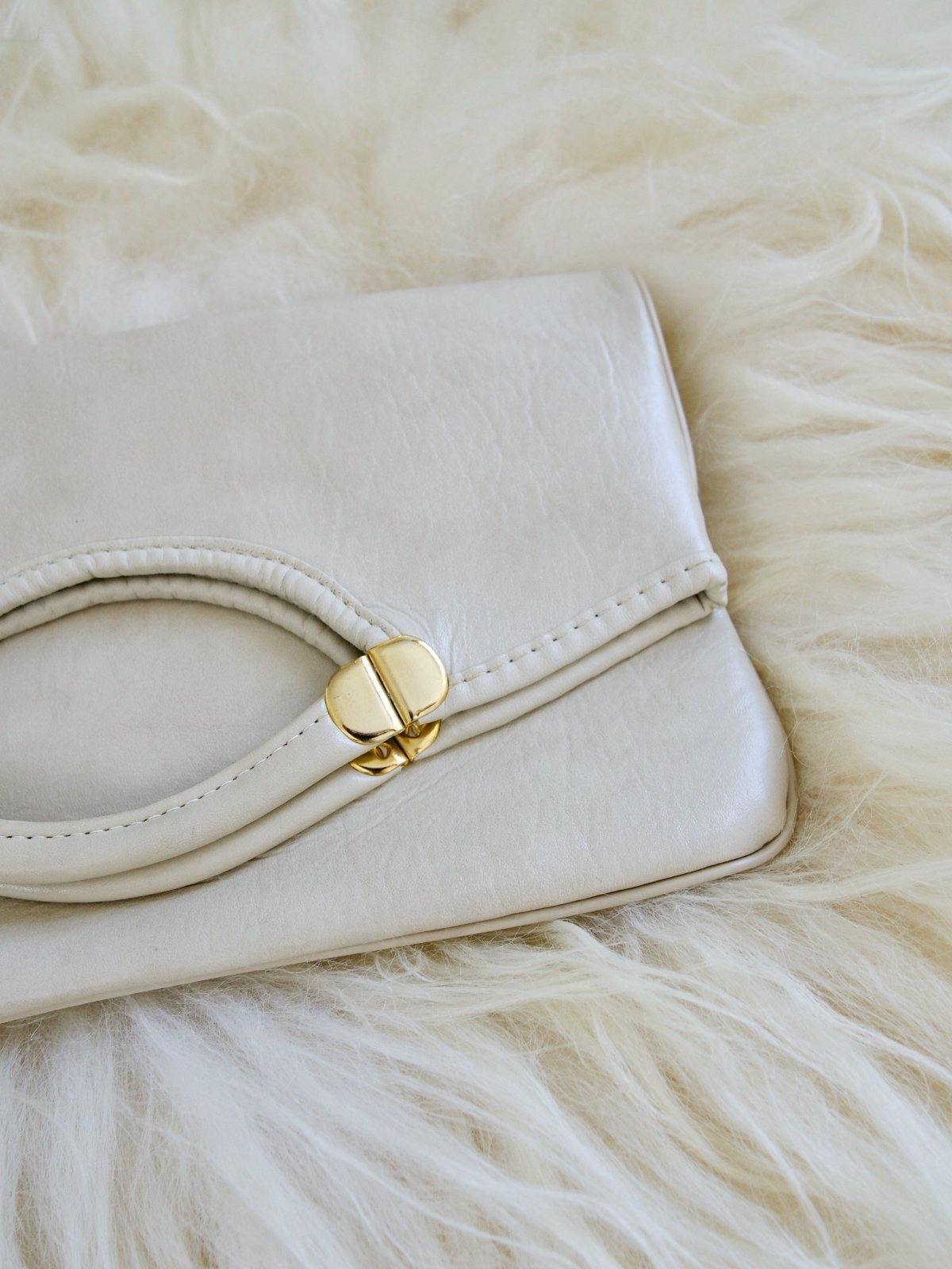 Vintage Vanilla Chic Naugahyde Bag-closiTherapi | vinTage