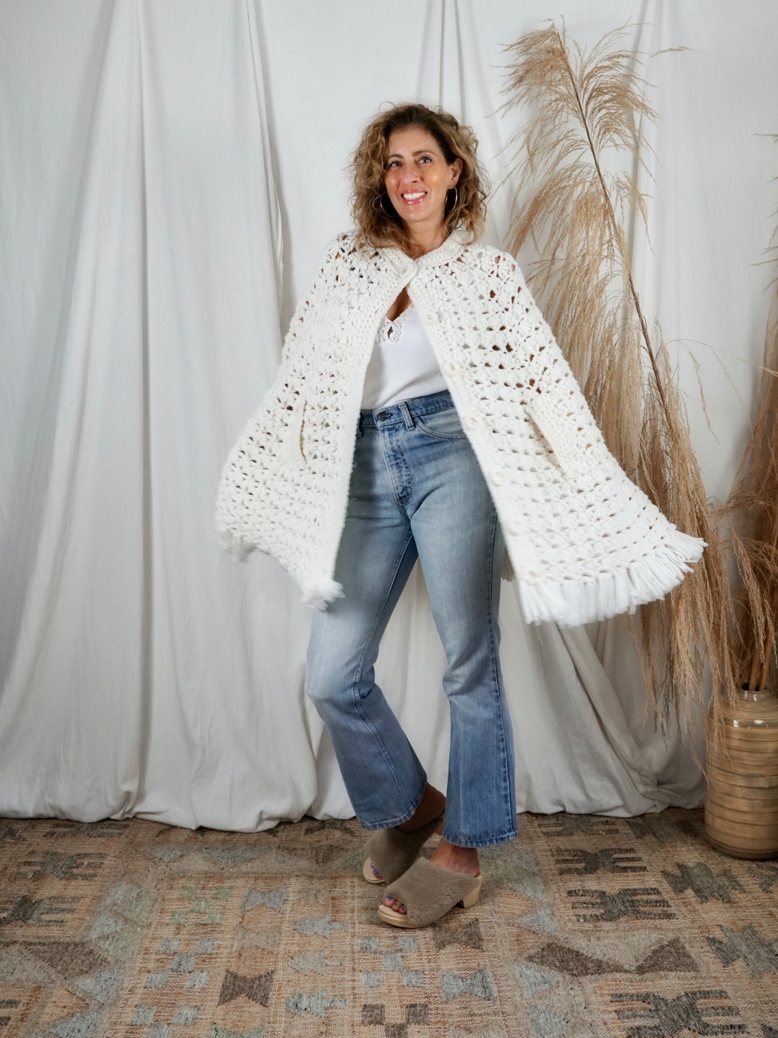 Vintage Vanilla Crochet Fringe Cape-closiTherapi | vinTage