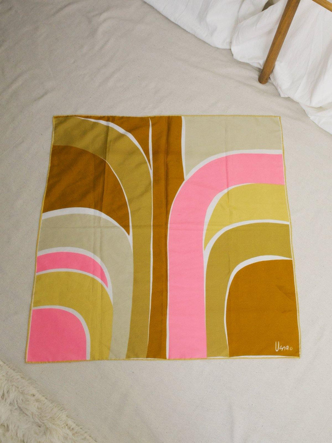 Vintage Vera Silk Scarf-closiTherapi | vinTage