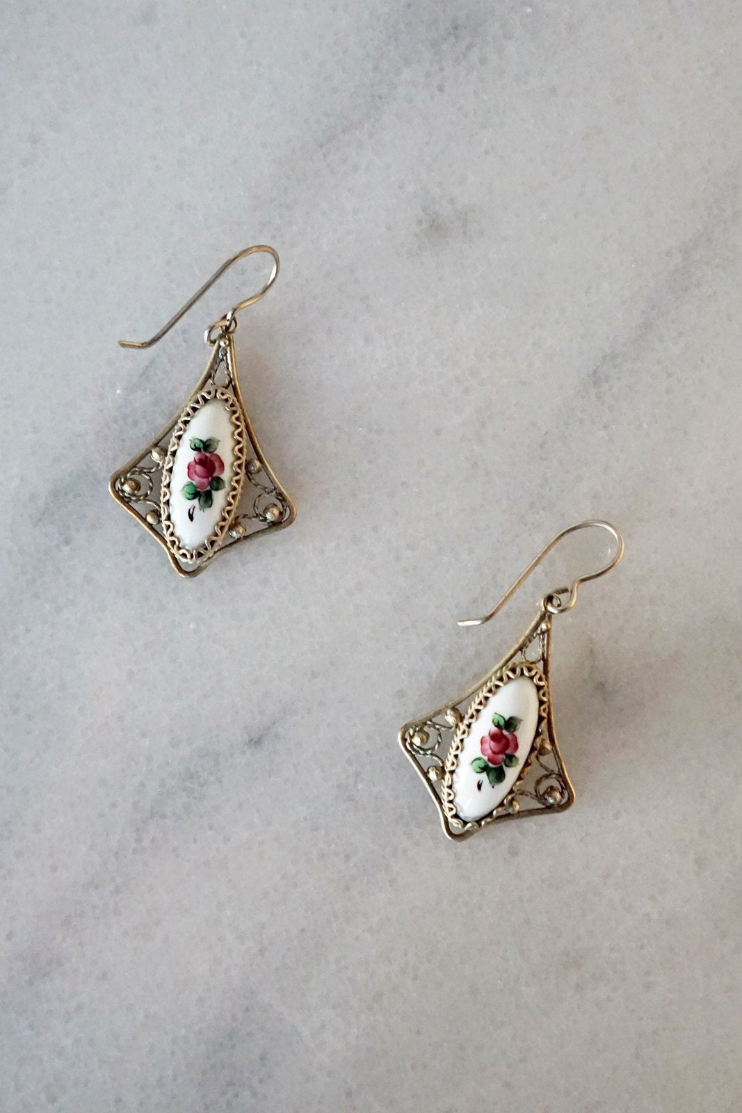 Vintage Victorian Rosebud Filigree Earrings-closiTherapi | vinTage
