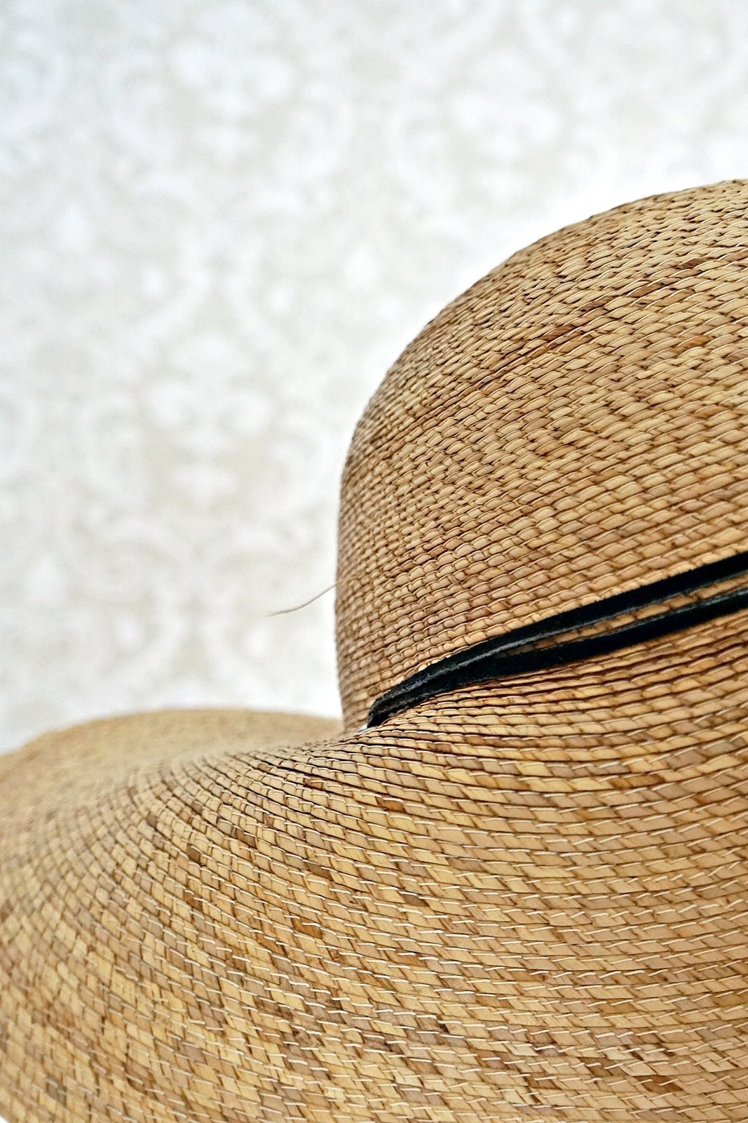 Vintage Wide Brimmed Woven Straw Hat-closiTherapi | vinTage