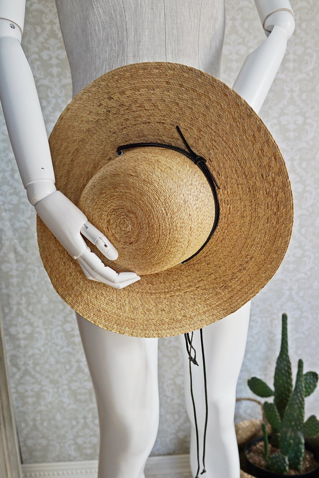 Vintage Wide Brimmed Woven Straw Hat-closiTherapi | vinTage