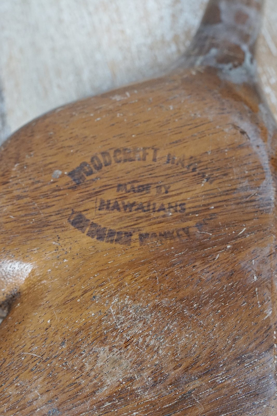 Vintage Wood Carved Monkey Pod Server-closiTherapi | vinTage
