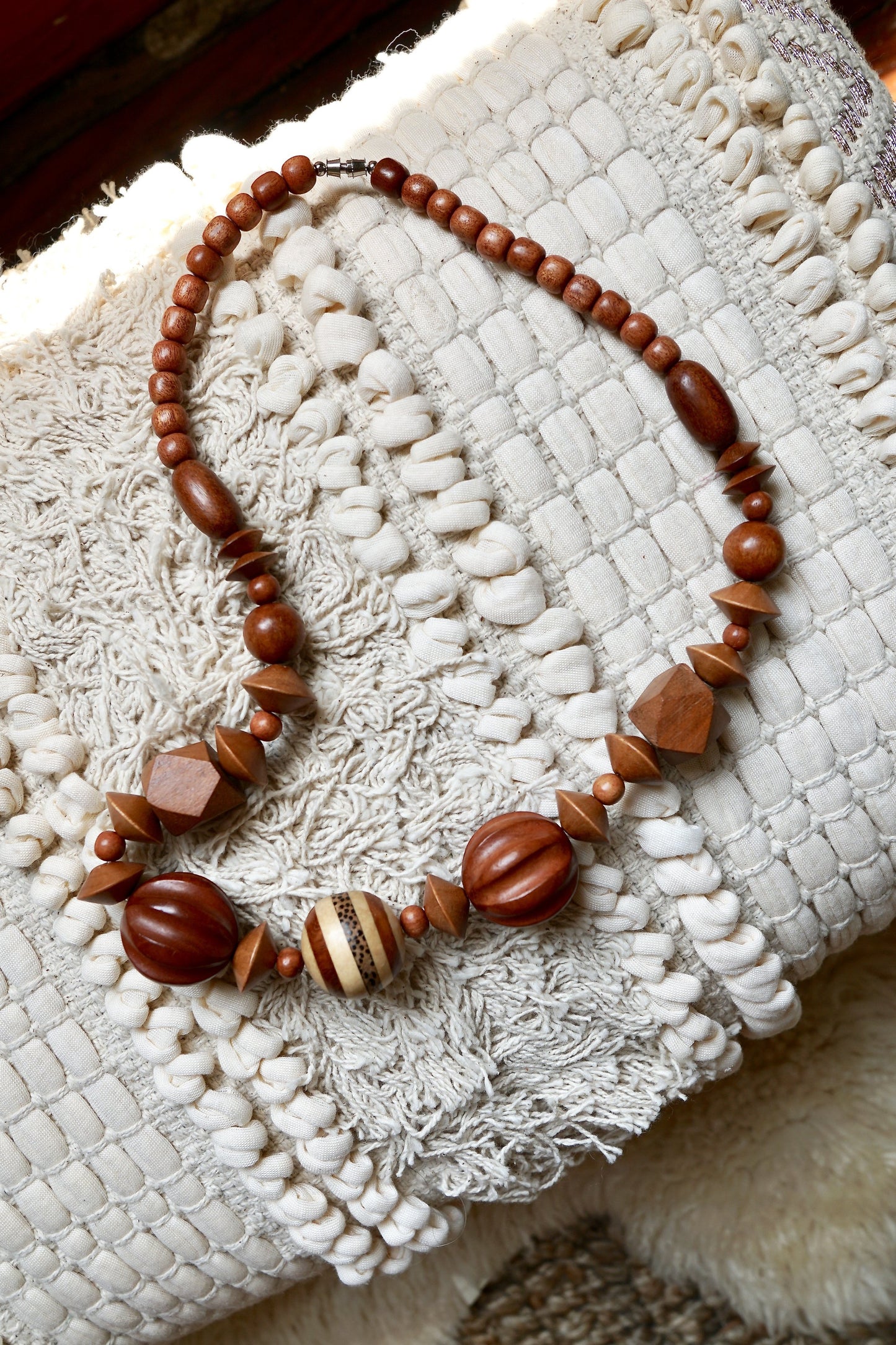 Vintage Wooden Nugget Necklace-closiTherapi | vinTage
