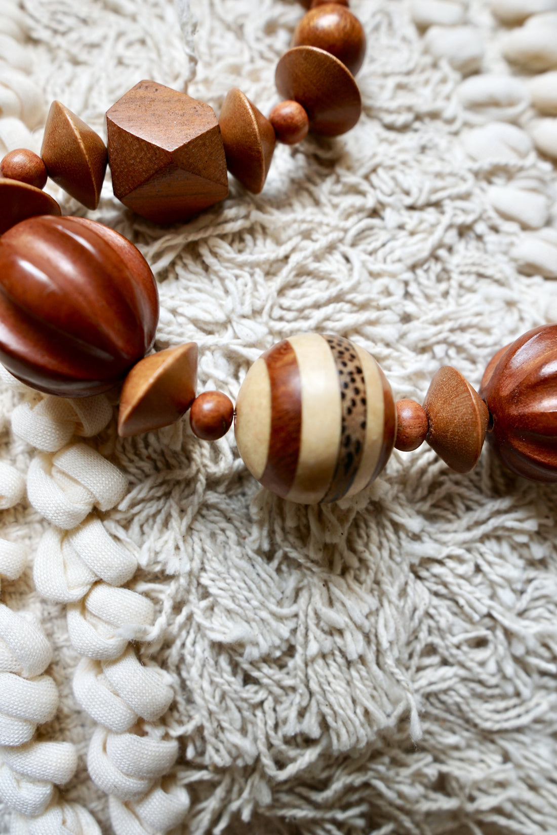 Vintage Wooden Nugget Necklace-closiTherapi | vinTage