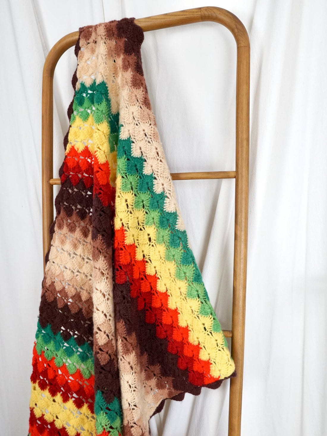 Vintage Wool Crochet Rainbow Blanket-closiTherapi | vinTage