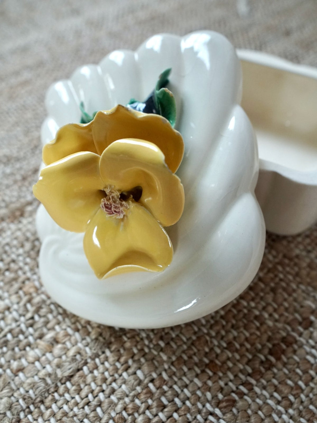 Vintage Yellow Floral Ceramic Trinket Box-closiTherapi | vinTage