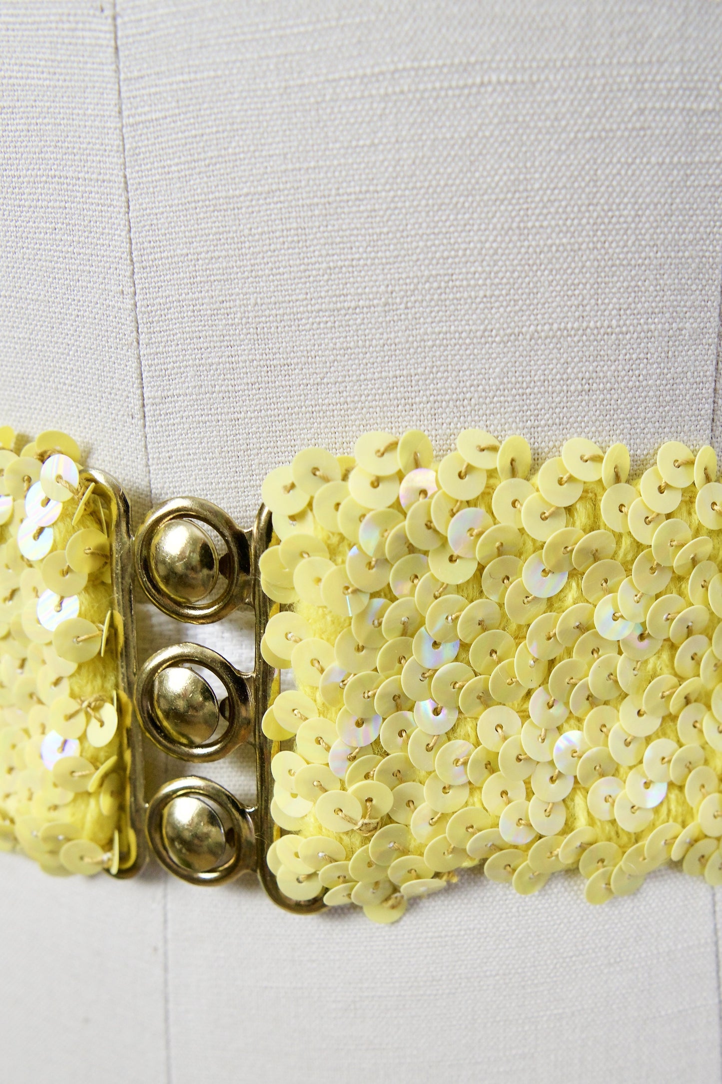 Vintage Yellow Sequin Stretch Disco Belt-closiTherapi | vinTage