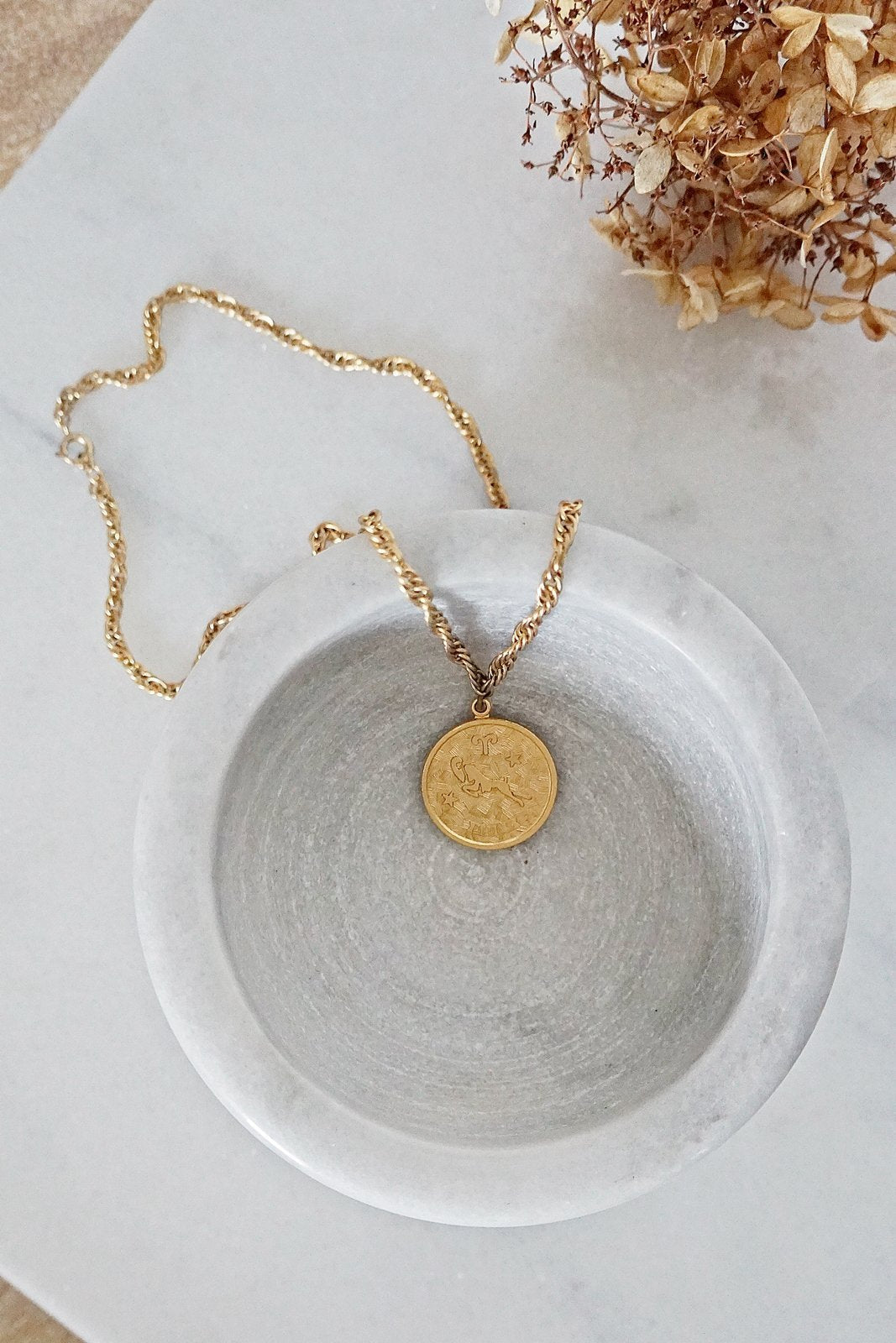 Vintage Zodiac Aries Disc Necklace-closiTherapi | vinTage